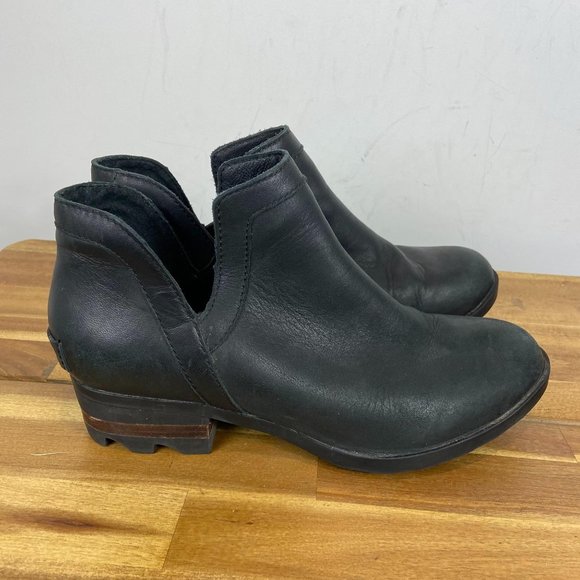 Sorel Shoes - Sorel Lolla II cut out WP bootie black leather 7.5